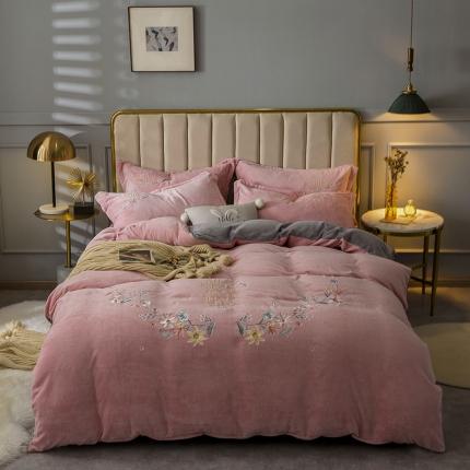 91家纺网 家纺一手货源 找家纺 金米诺 2020新款绣花牛奶绒四件套法莱绒水晶绒金貂绒刺绣四件套 粉玉