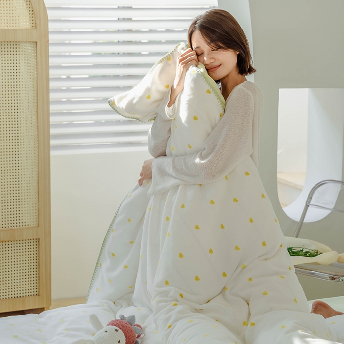 91家纺网 家纺一手货源 找家纺 狠狠爱 2020新款小清新牛奶绒四件套-小甜心 香草黄