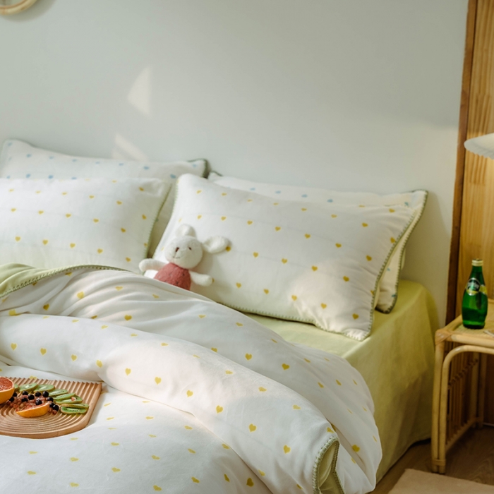 91家纺网 家纺一手货源 找家纺 狠狠爱 2020新款小清新牛奶绒四件套-小甜心 香草黄