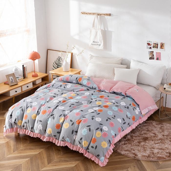 91家纺网 家纺一手货源 找家纺 纽缦 2020新款加厚磨毛床裙款四件套 豆蔻年华