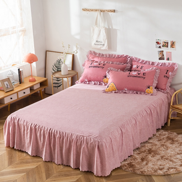 91家纺网 家纺一手货源 找家纺 纽缦 2020新款加厚磨毛床裙款四件套 迷情草莓