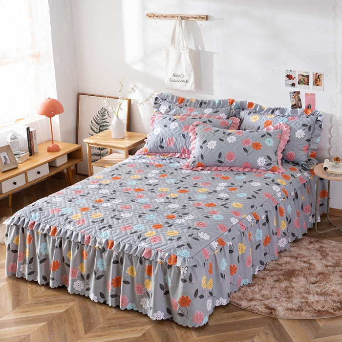 91家纺网 家纺一手货源 找家纺 纽缦 2020新款加厚磨毛夹棉床裙款四件套 豆蔻年华