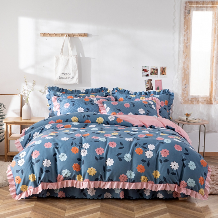 91家纺网 家纺一手货源 找家纺 纽缦 2020新款加厚磨毛夹棉床裙款四件套 豆蔻年华蓝