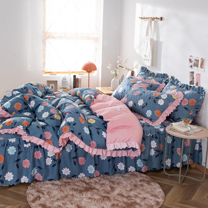 91家纺网 家纺一手货源 找家纺 纽缦 2020新款加厚磨毛夹棉床裙款四件套 豆蔻年华蓝