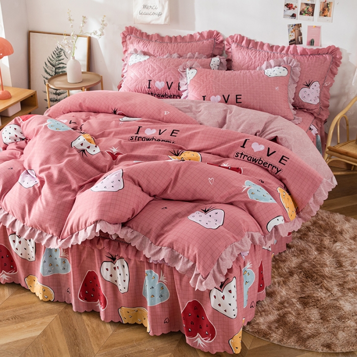 91家纺网 家纺一手货源 找家纺 纽缦 2020新款加厚磨毛夹棉床裙款四件套 迷情草莓