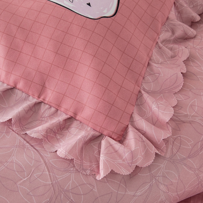 91家纺网 家纺一手货源 找家纺 纽缦 2020新款加厚磨毛夹棉床裙款四件套 迷情草莓