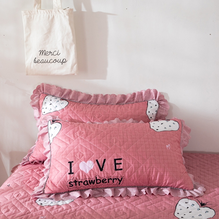 91家纺网 家纺一手货源 找家纺 纽缦 2020新款加厚磨毛夹棉床裙款四件套 迷情草莓