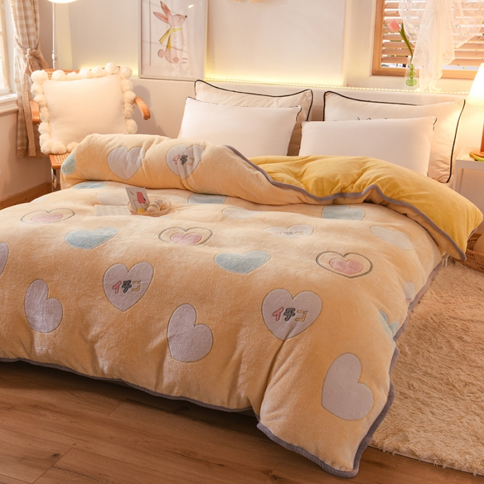 91家纺网 家纺一手货源 找家纺 甜之梦 2025新款310g雪花绒单品包边被套 爱心圈