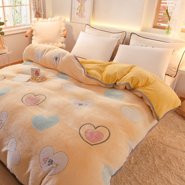 91家纺网 家纺一手货源 找家纺 甜之梦 2025新款310g雪花绒单品包边被套 爱心圈