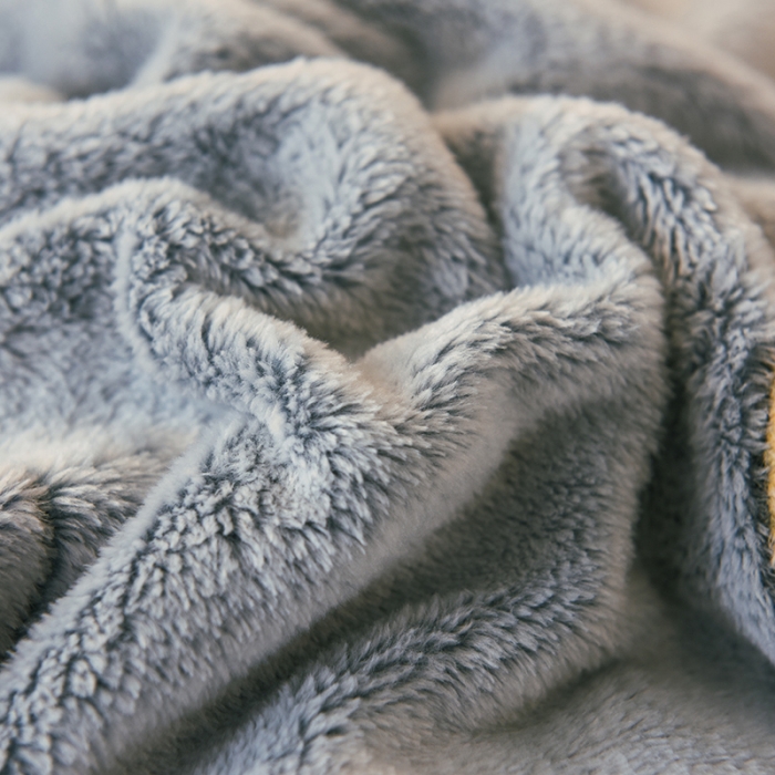 91家纺网 家纺一手货源 找家纺 甜之梦 2025新款310g雪花绒单品包边被套 小熊维尼