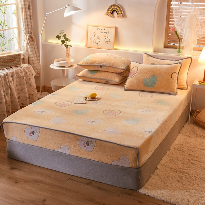 91家纺网 家纺一手货源 找家纺 甜之梦 2025新款310g雪花绒单品床笠 爱心圈