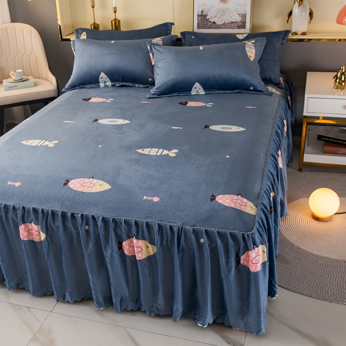 91家纺网 家纺一手货源 找家纺 纽缦 2020新款绒单层床裙 鱼水深情天蓝