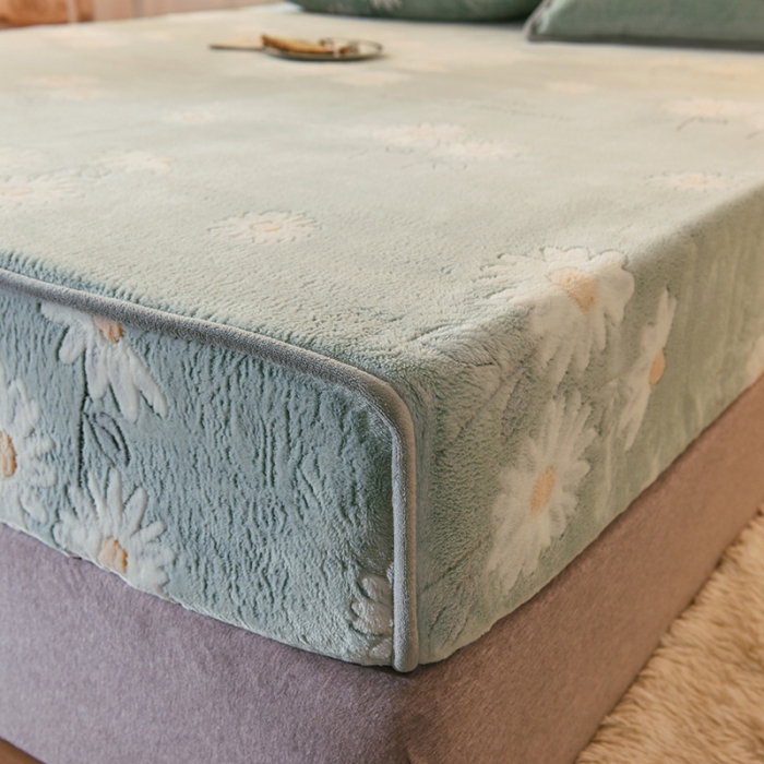 91家纺网 家纺一手货源 找家纺 甜之梦 2025新款310g雪花绒单品床笠 浅绿之花