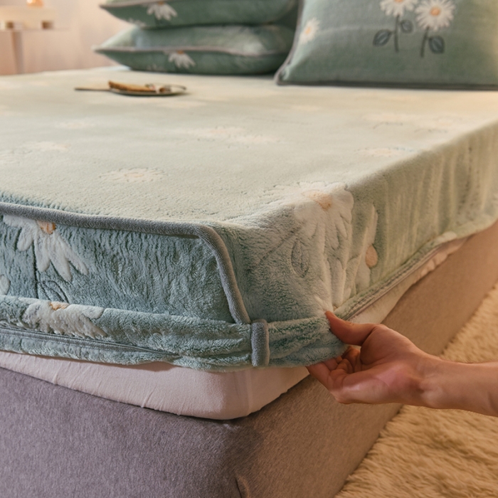 91家纺网 家纺一手货源 找家纺 甜之梦 2025新款310g雪花绒单品床笠 浅绿之花