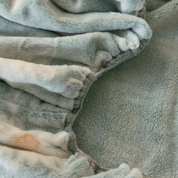 91家纺网 家纺一手货源 找家纺 甜之梦 2025新款310g雪花绒单品床笠 浅绿之花