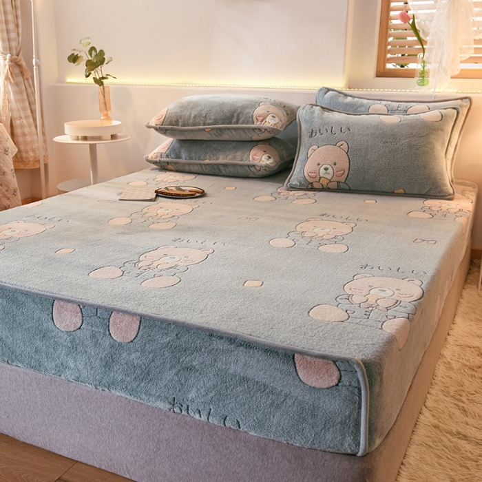 91家纺网 家纺一手货源 找家纺 甜之梦 2025新款310g雪花绒单品床笠 小熊维尼