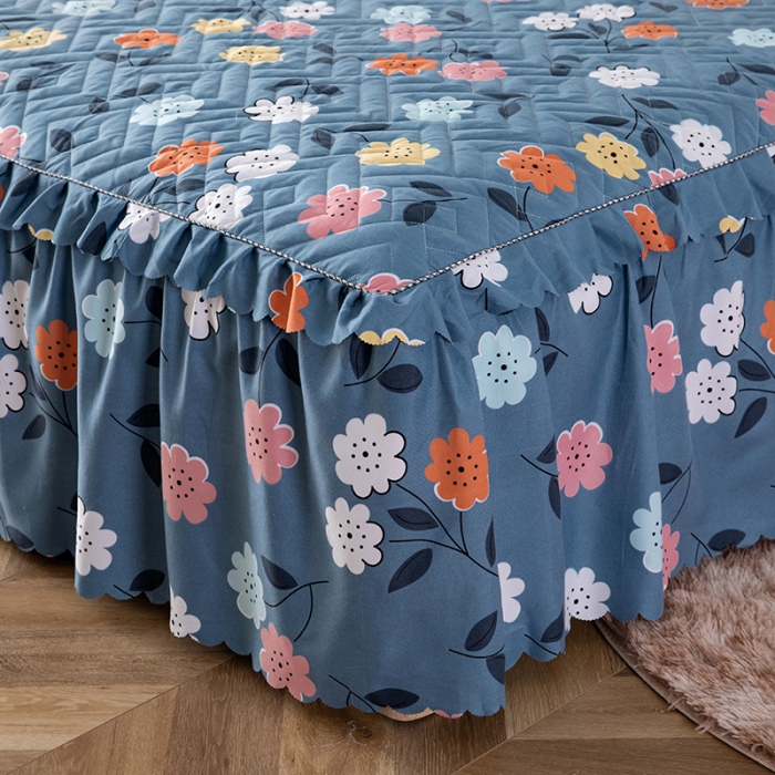 91家纺网 家纺一手货源 找家纺 纽缦 2020新款加厚磨毛单件夹棉床裙 豆蔻年华蓝