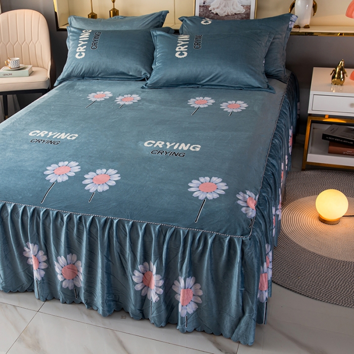 91家纺网 家纺一手货源 找家纺 纽缦 2020新款绒单层床裙 陌上花颜蓝