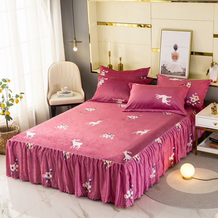 91家纺网 家纺一手货源 找家纺 纽缦 2020新款绒单层床裙 花儿与鹿豆沙