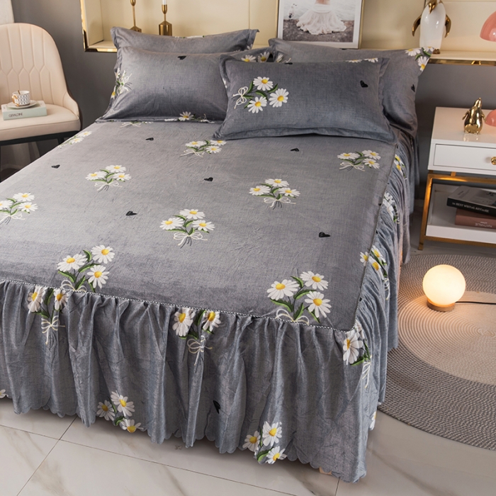 91家纺网 家纺一手货源 找家纺 纽缦 2020新款绒单层床裙 雏菊满园灰