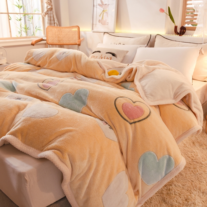 91家纺网 家纺一手货源 找家纺 甜之梦 2025新款310g雪花绒单品多功能毛毯被套 爱心圈
