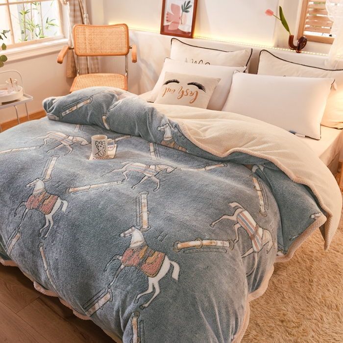 91家纺网 家纺一手货源 找家纺 甜之梦2025新款310g雪花绒单品多功能毛毯被套 马到成功