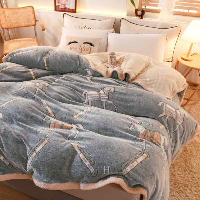 91家纺网 家纺一手货源 找家纺 甜之梦2025新款310g雪花绒单品多功能毛毯被套 马到成功