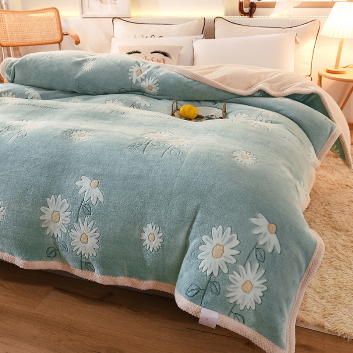 91家纺网 家纺一手货源 找家纺 甜之梦2025新款310g雪花绒单品多功能毛毯被套 浅绿之花