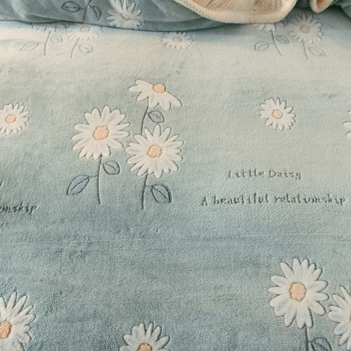 91家纺网 家纺一手货源 找家纺 甜之梦2025新款310g雪花绒单品多功能毛毯被套 浅绿之花