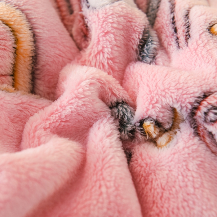 91家纺网 家纺一手货源 找家纺 甜之梦 2025新款310g雪花绒单品多功能毛毯被套 小丸子