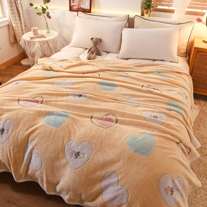 91家纺网 家纺一手货源 找家纺 甜之梦 2025新款310g雪花绒单品毛毯 爱心圈