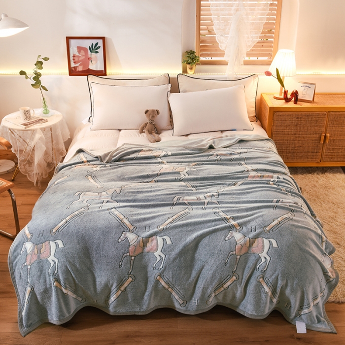 91家纺网 家纺一手货源 找家纺 甜之梦 2025新款310g雪花绒单品毛毯 马到成功