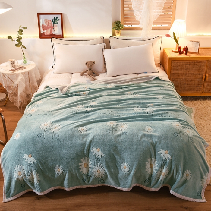 91家纺网 家纺一手货源 找家纺 甜之梦 2025新款310g雪花绒单品毛毯 浅绿之花