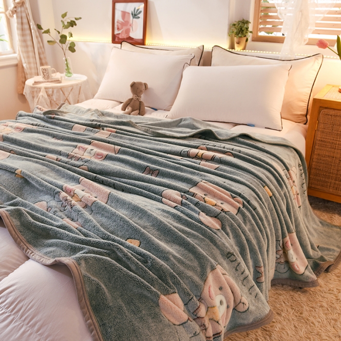 91家纺网 家纺一手货源 找家纺 甜之梦 2025新款310g雪花绒单品毛毯 小熊维尼