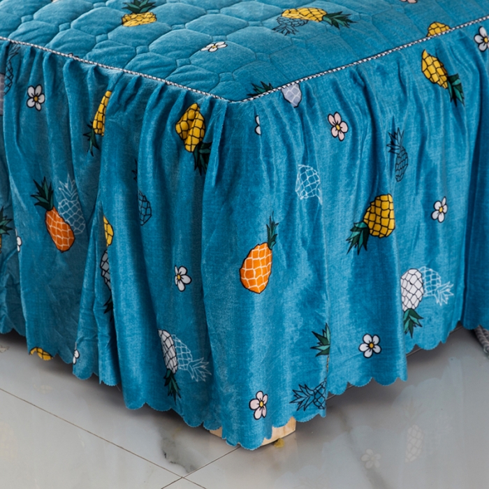 91家纺网 家纺一手货源 找家纺 纽缦 2020新款绒夹棉床裙 菠萝蜜蓝