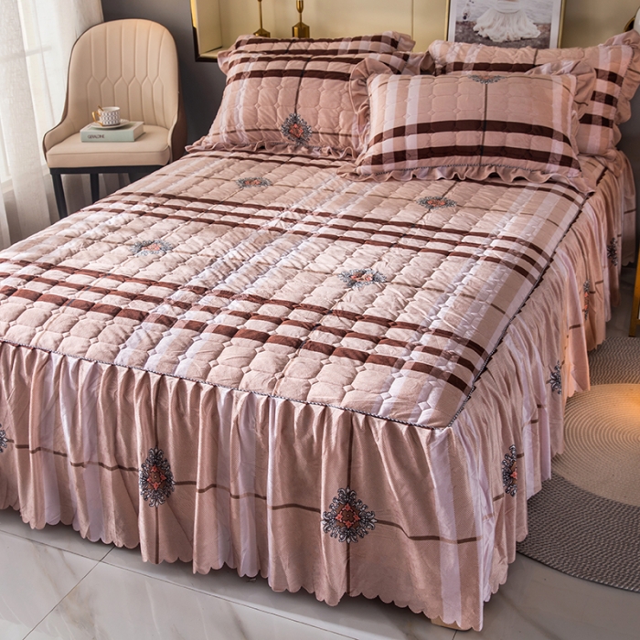 91家纺网 家纺一手货源 找家纺 纽缦 2020新款绒夹棉床裙 花格子