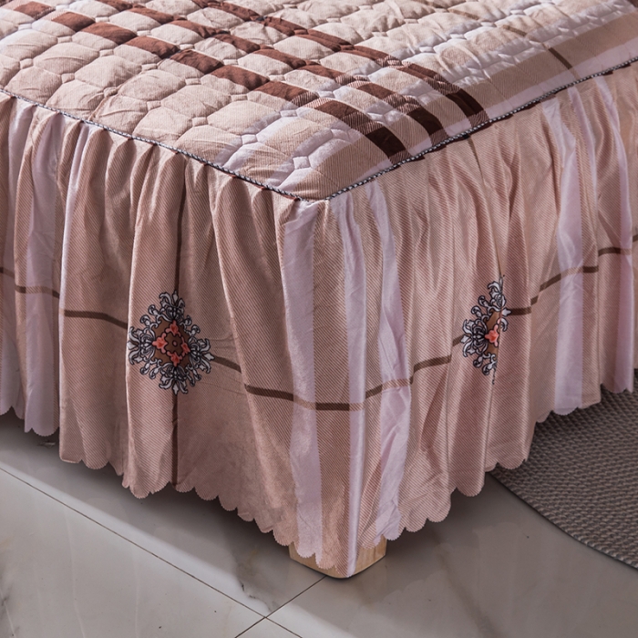 91家纺网 家纺一手货源 找家纺 纽缦 2020新款绒夹棉床裙 花格子