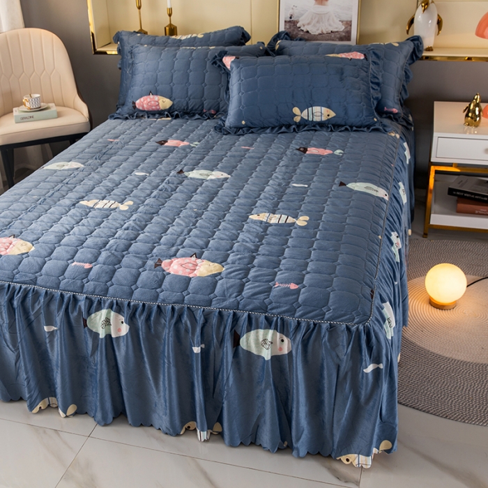 91家纺网 家纺一手货源 找家纺 纽缦 2020新款绒夹棉床裙 鱼水深情天蓝