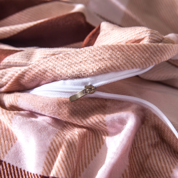 91家纺网 家纺一手货源 找家纺 纽缦 2020新款绒单层床裙四件套 花格子