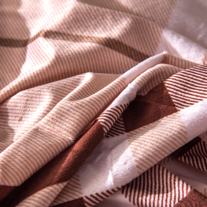 91家纺网 家纺一手货源 找家纺 纽缦 2020新款绒单层床裙四件套 花格子