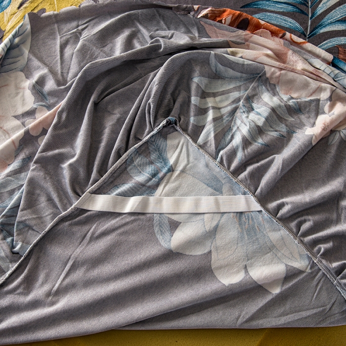 91家纺网 家纺一手货源 找家纺 纽缦 2020新款绒单层床裙四件套 花颜灰