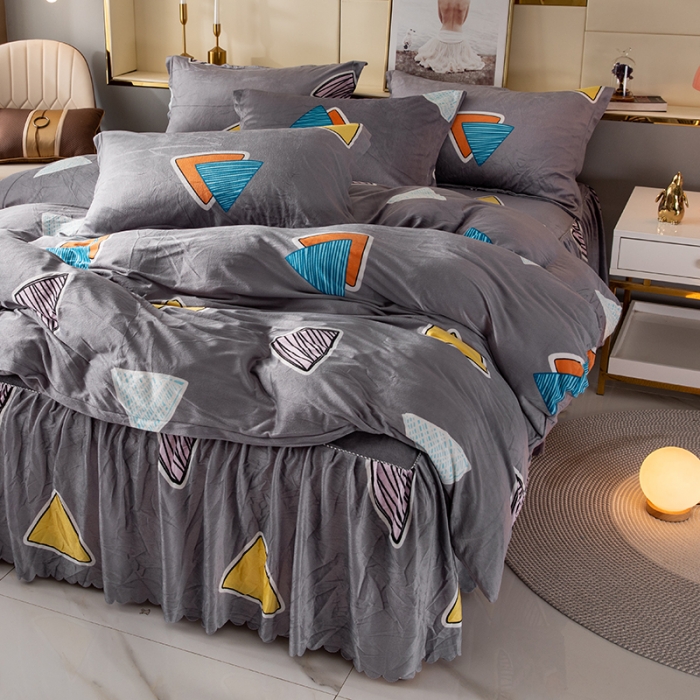 91家纺网 家纺一手货源 找家纺 纽缦 2020新款绒单层床裙四件套 几何图案灰