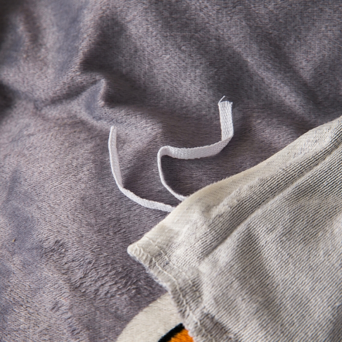 91家纺网 家纺一手货源 找家纺 纽缦 2020新款绒单层床裙四件套 几何图案灰