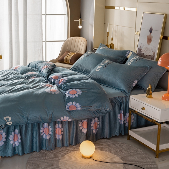 91家纺网 家纺一手货源 找家纺 纽缦 2020新款绒单层床裙四件套 陌上花颜蓝