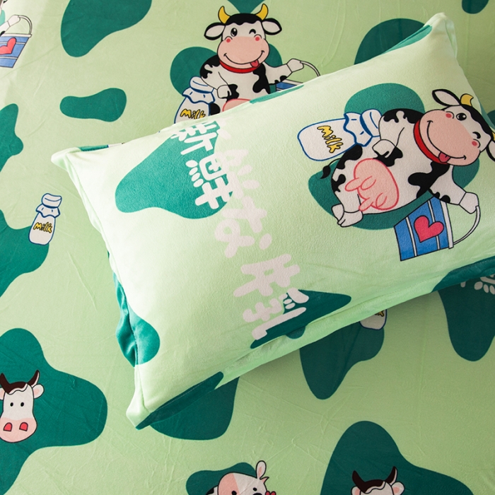 91家纺网 家纺一手货源 找家纺 纽缦 2020新款绒单层床裙四件套 奶牛块