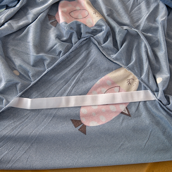 91家纺网 家纺一手货源 找家纺 纽缦 2020新款绒单层床裙四件套 鱼水深情天蓝