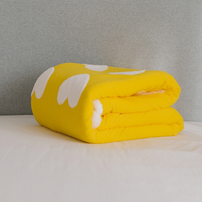 91家纺网 家纺一手货源 找家纺 佰亿莱 2024新款提花舒棉绒四件套 车菊黄爱心