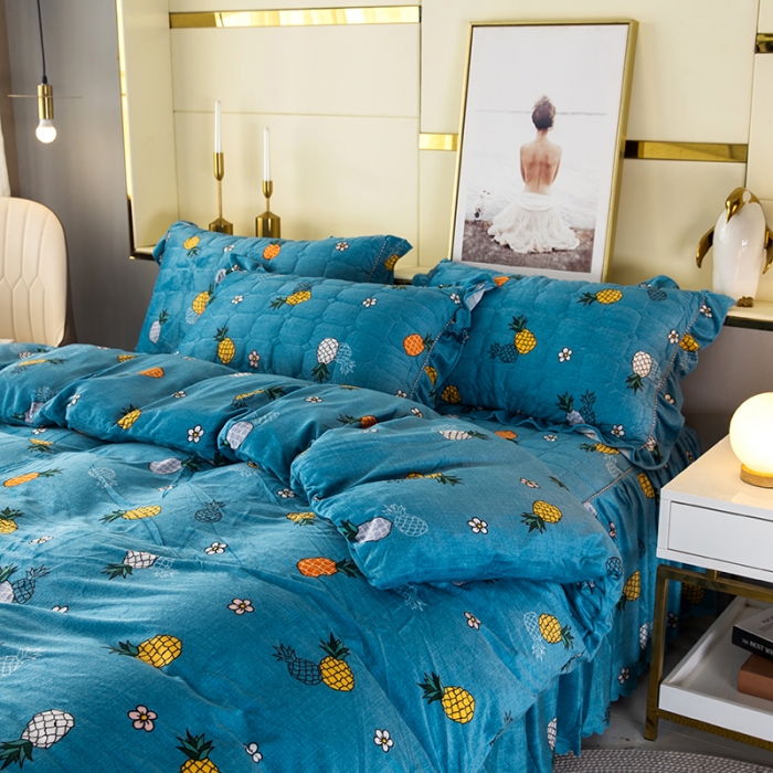 91家纺网 家纺一手货源 找家纺 纽缦 2020新款绒夹棉床裙四件套 菠萝蜜蓝