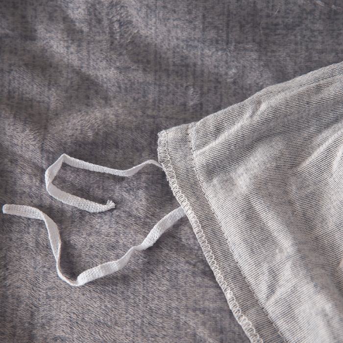 91家纺网 家纺一手货源 找家纺 纽缦 2020新款绒夹棉床裙四件套 雏菊满园灰