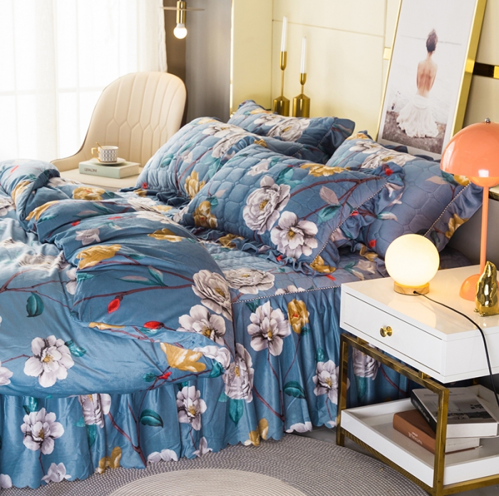 91家纺网 家纺一手货源 找家纺 纽缦 2020新款绒夹棉床裙四件套 繁花洛洛